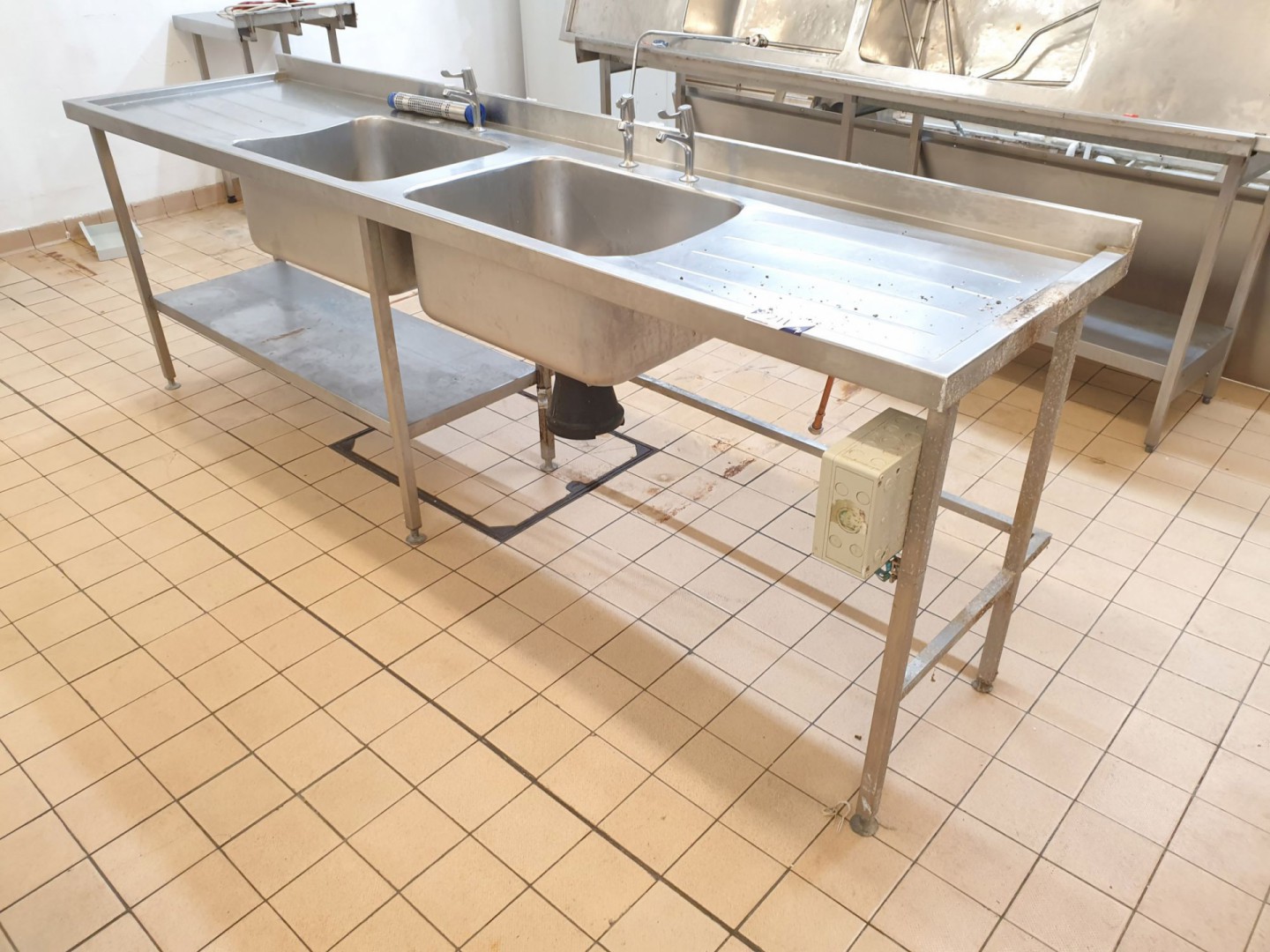 Stainless steel double basin kitchen sink, 2700x70...
