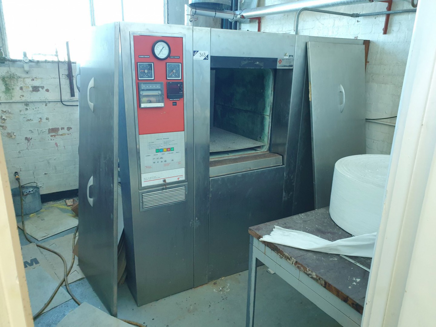 Dent & Hellyer Series 600 autoclave, 600x650x9...