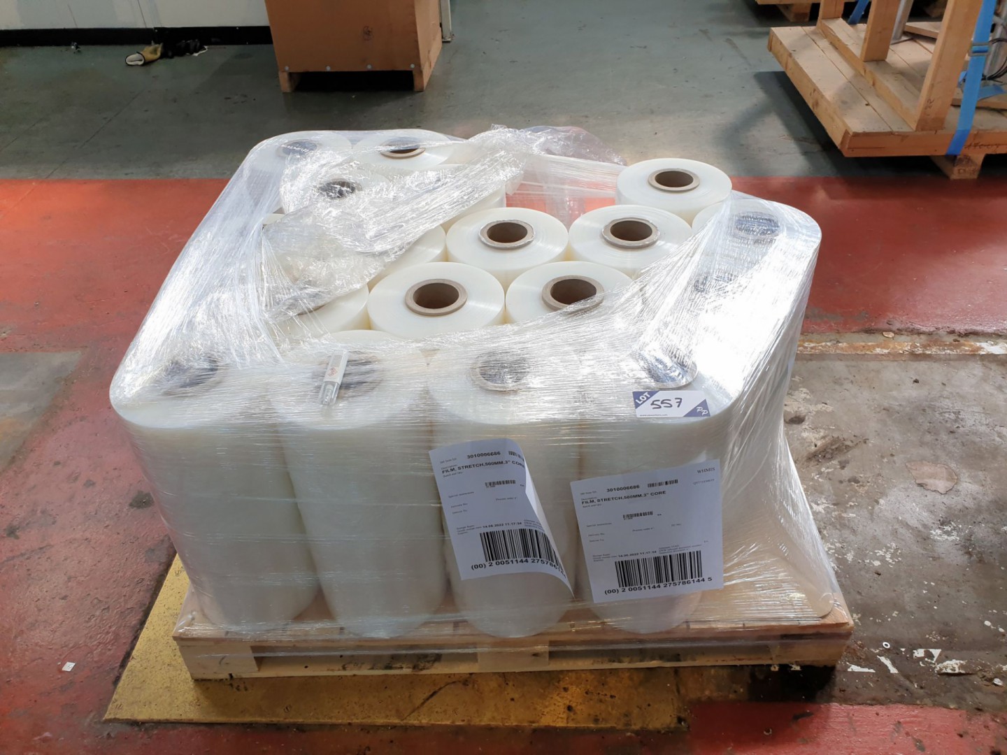 18x film, stretch, 500mm, 3" core