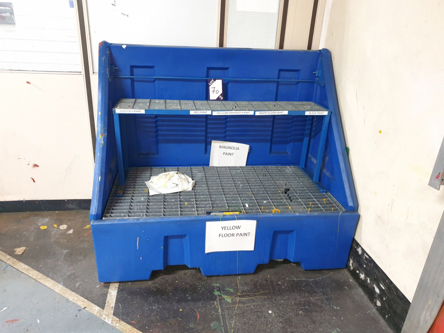 Blue twin barrel oil / paint drip storage unit, 15...