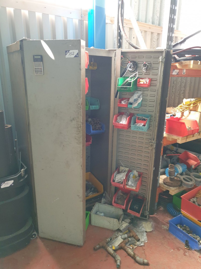 Heavy duty 2 door storage cupboard, 950x600x1800mm...
