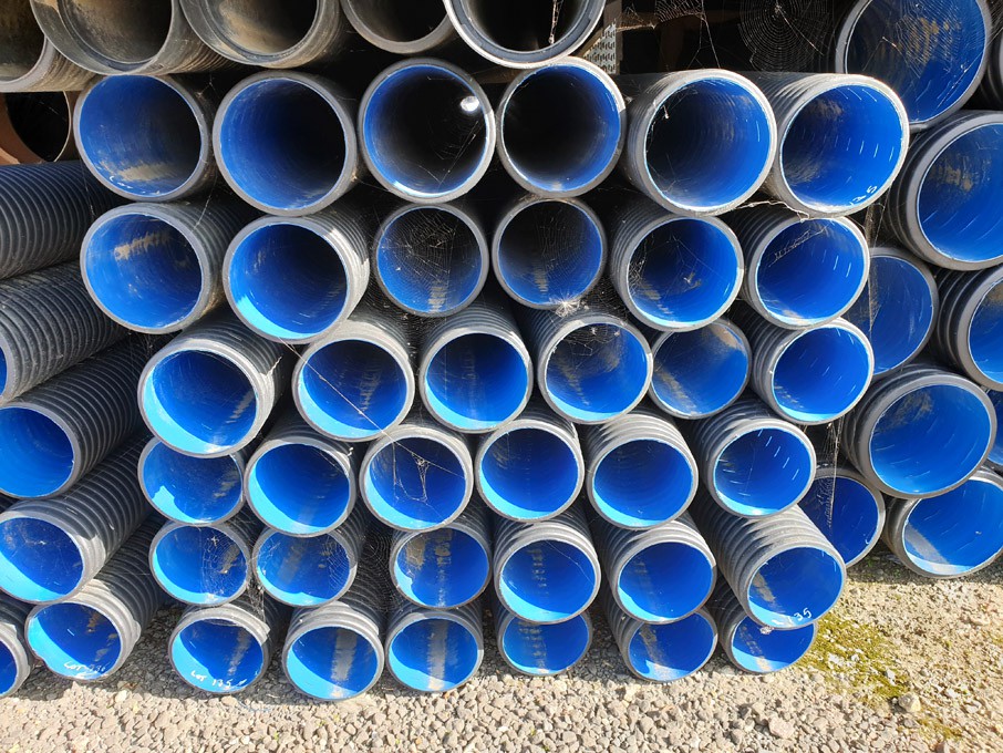 36 approx. 150mm dia Polypipe drainage ducting