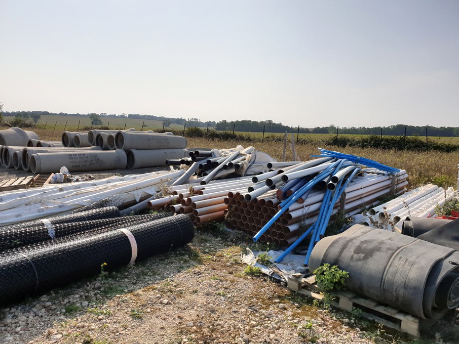 Large Qty various drainage pipe, ducting & water p...