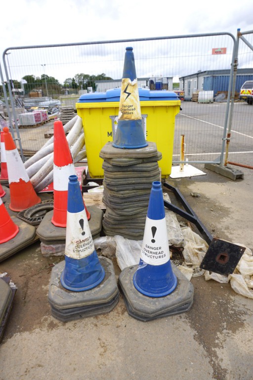 20x centric 750 blue safety cones