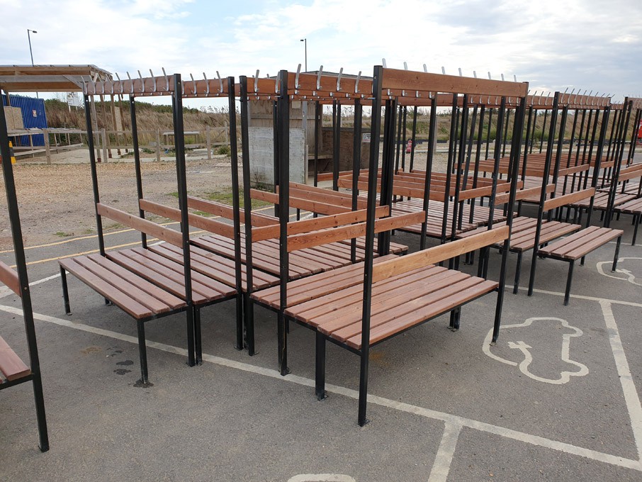 10x personnel coat racks / benches