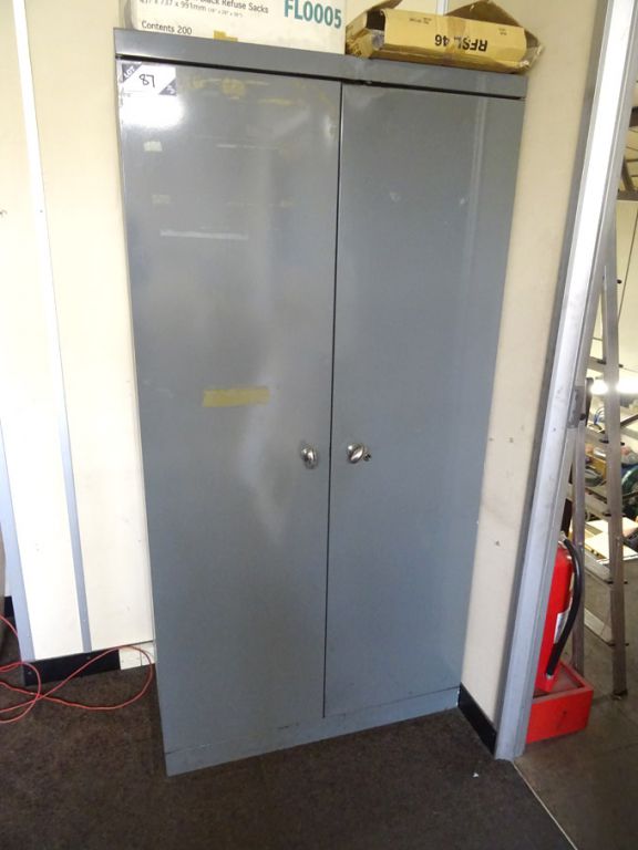2x 2 door metal storage cupboards, 900x1800x450mm...