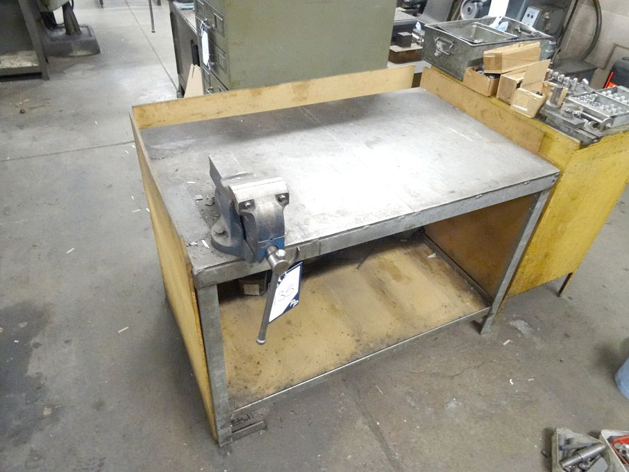 1200x800mm metal work bench with Record No 84 benc...