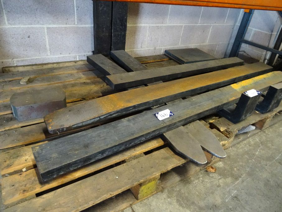Qty various steel off cuts, forklift tines etc