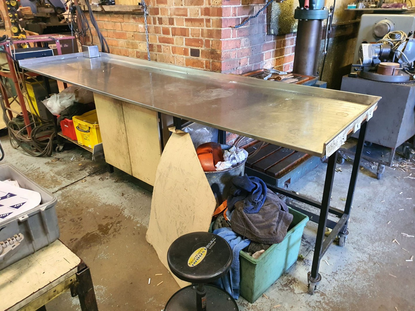 Mobile metal stainless steel top workbench, 3000x8...