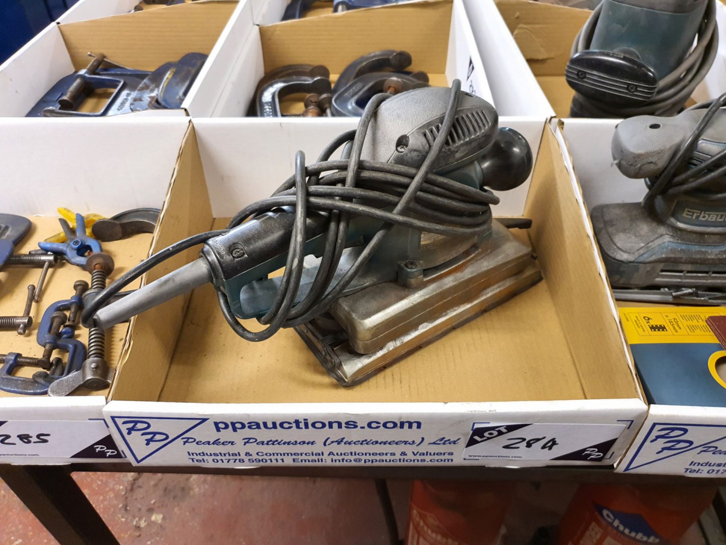 Makita BO4900 sander, 240v, 300W (2017)