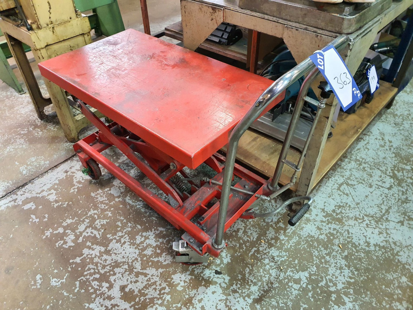 Northern Industrial hydraulic mobile work platform...