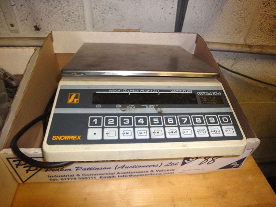 Snowrex model KC-1.2 counting scale, 240v, 12kg ca...