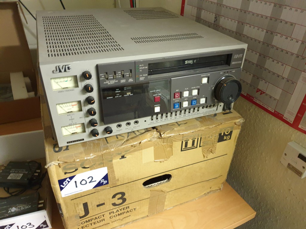 JVC BR-S610E video cassette recorder