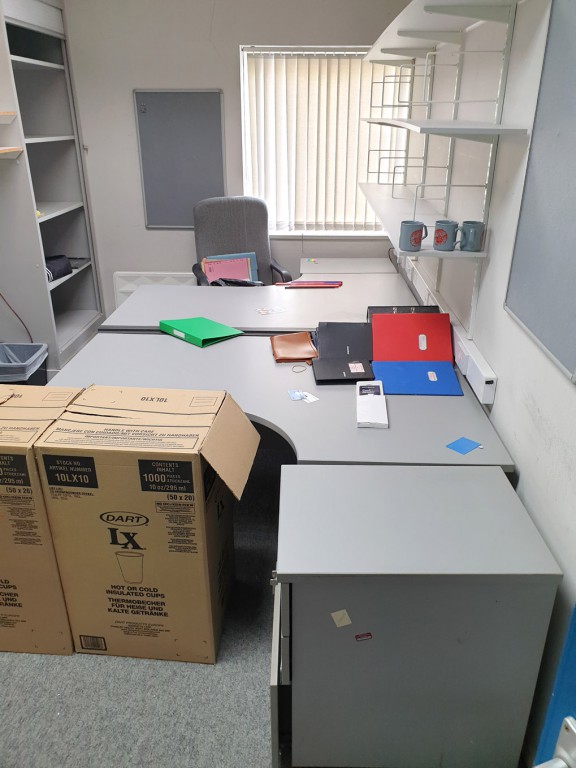 Contents of office inc: 2x grey 1600x1200mm office...