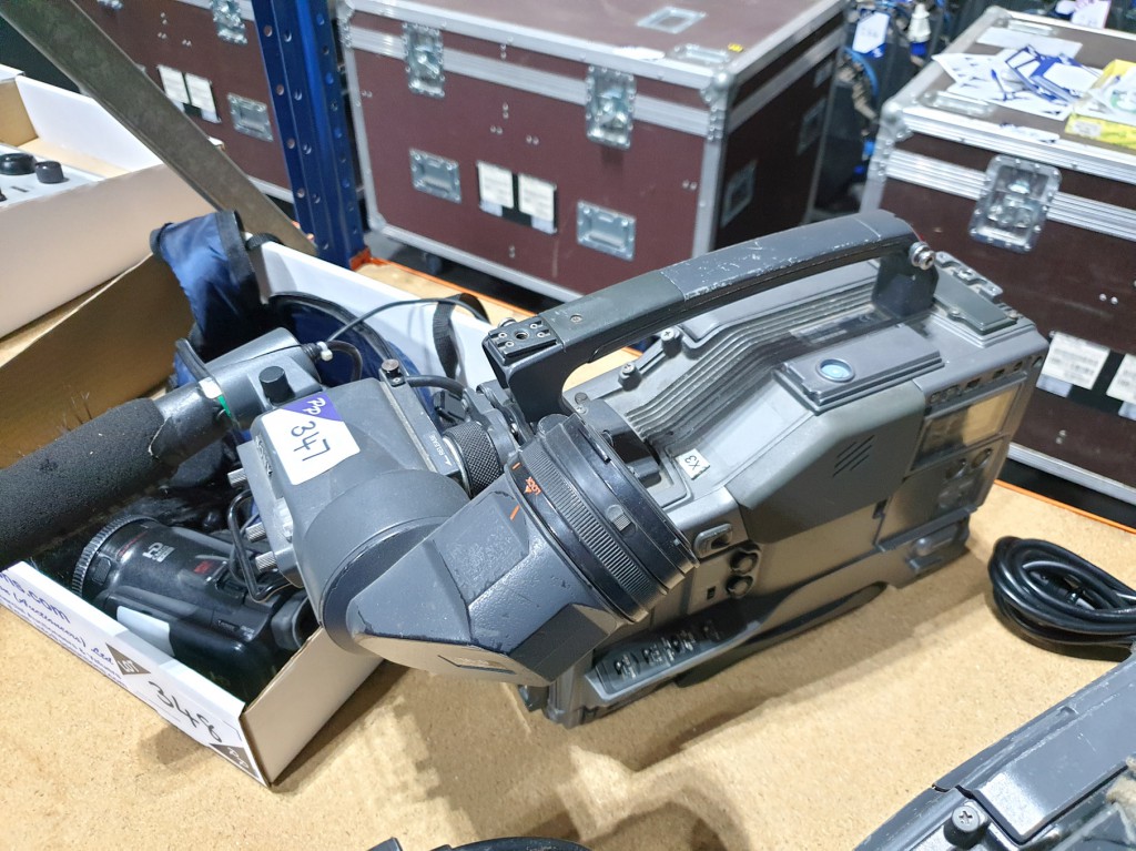 Sony DNW-9WSP digital camcorder, microphone