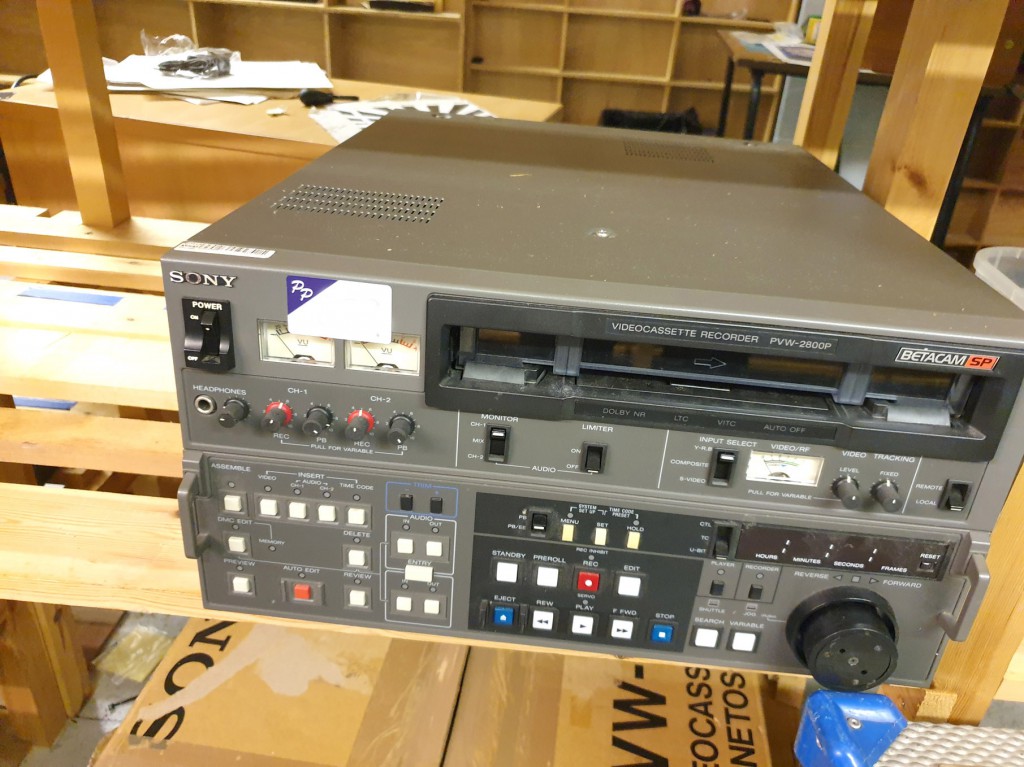 Sony PVW-2800P video cassette recorder (boxed)