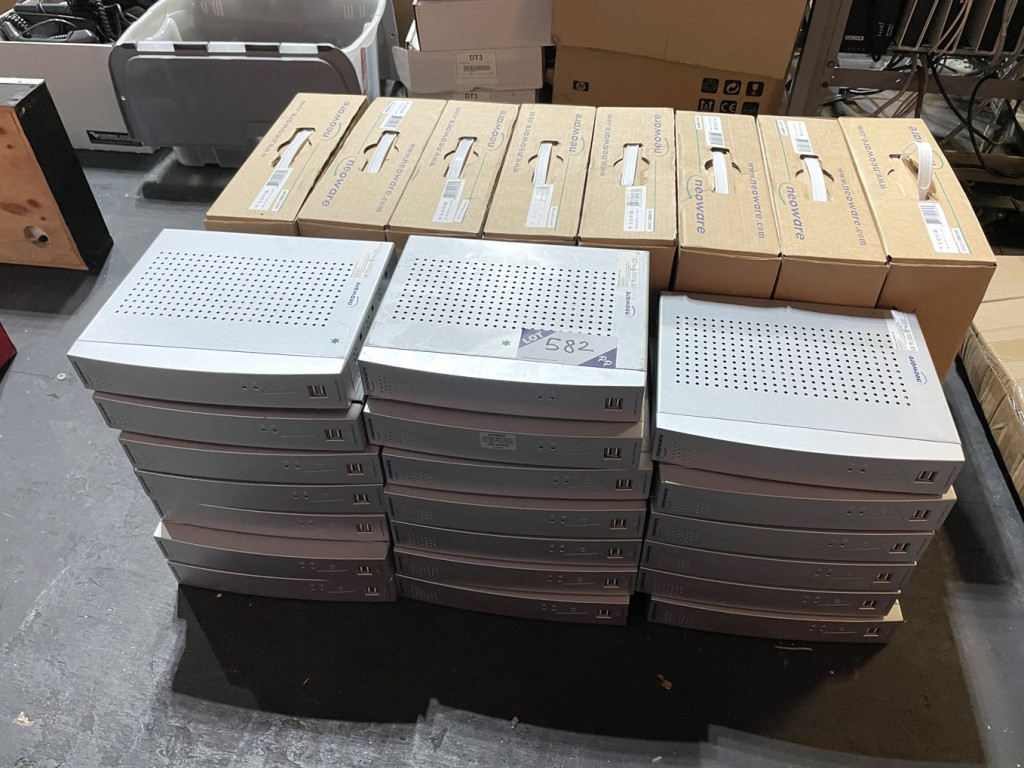 28x Neowave Systems CA10 thin clients