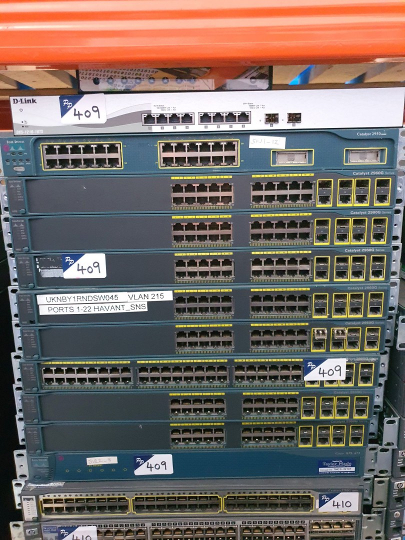 11x various network switches inc: Data Link DXS-12...