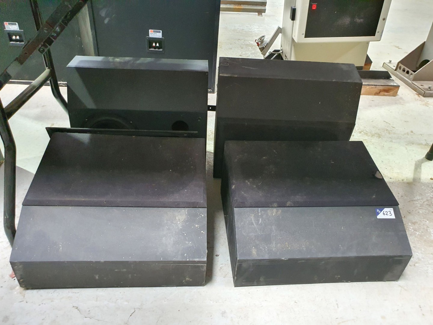4x cinema surround speakers