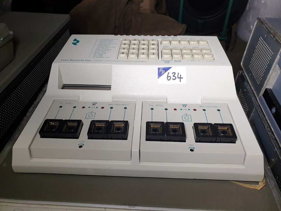 Lloyd Research L9000E (E)Prom programmer