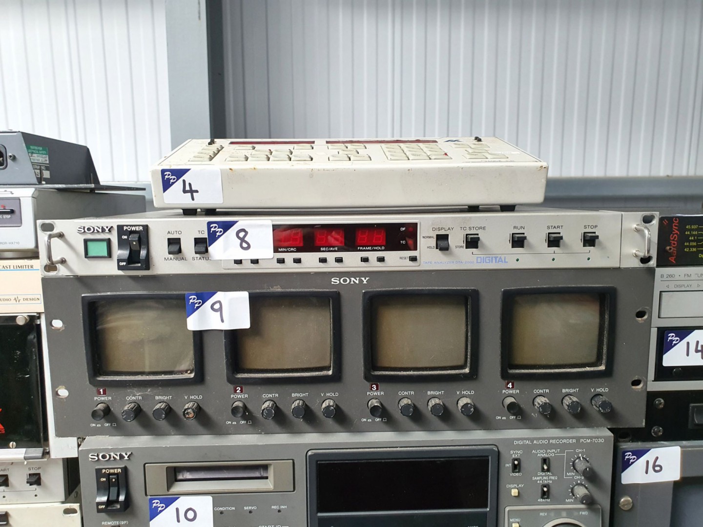Sony DTA-2000 digital tape analyser