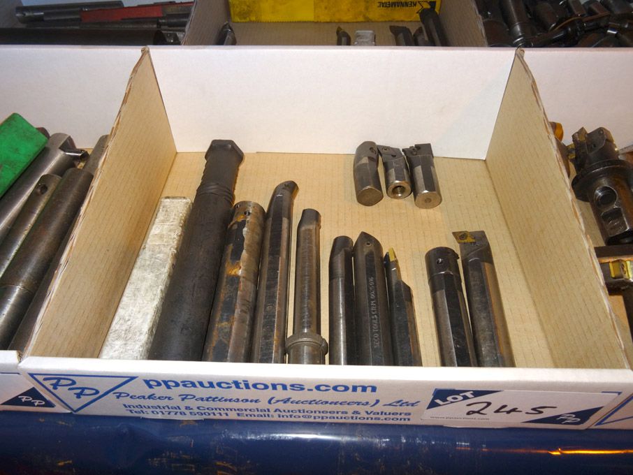 Qty tip boring bars  - lot located at: KingsCliffe...