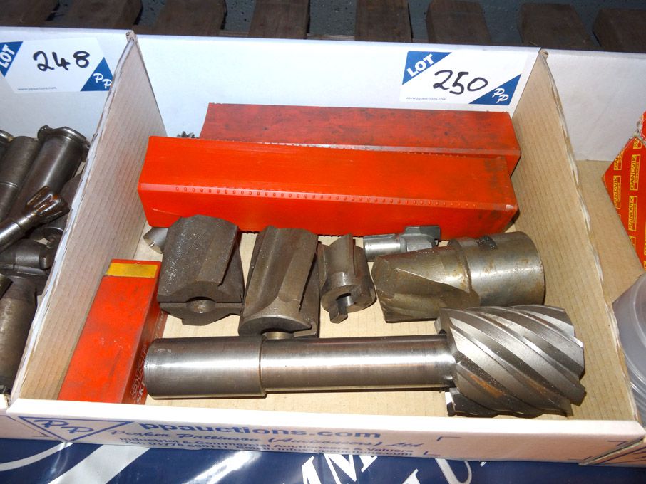 Qty HSS milling heads - lot located at: KingsCliff...