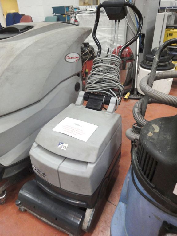 Nilfisk CA340 electric floor cleaner (2006) - Lot...