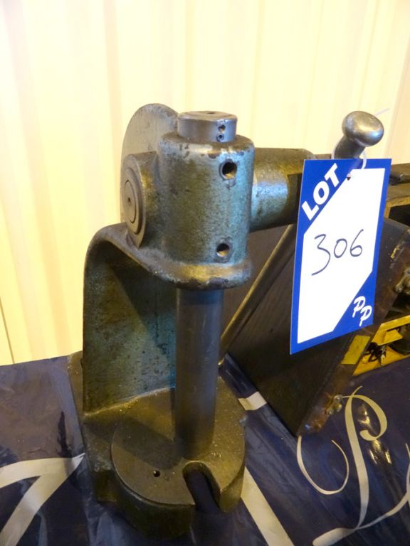 100mm throat manual lever press - lot located at:...
