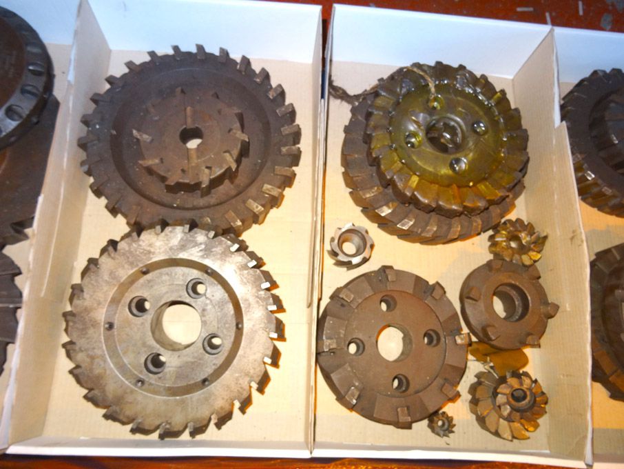 Qty HSS side & face milling cutters to 12" approx...