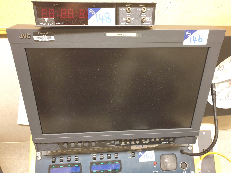 JVC 16" multi format LCD monitor