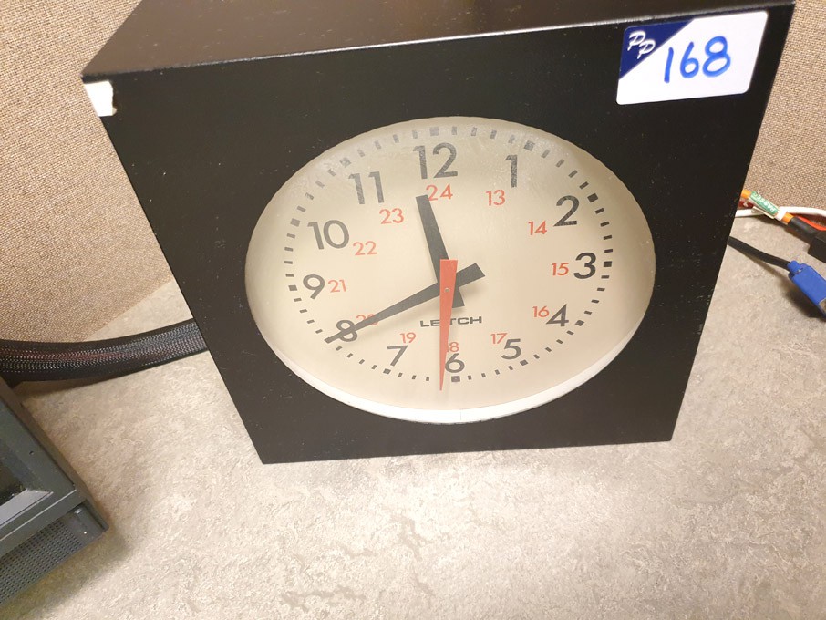 Leitch DAC-5008 studio clock