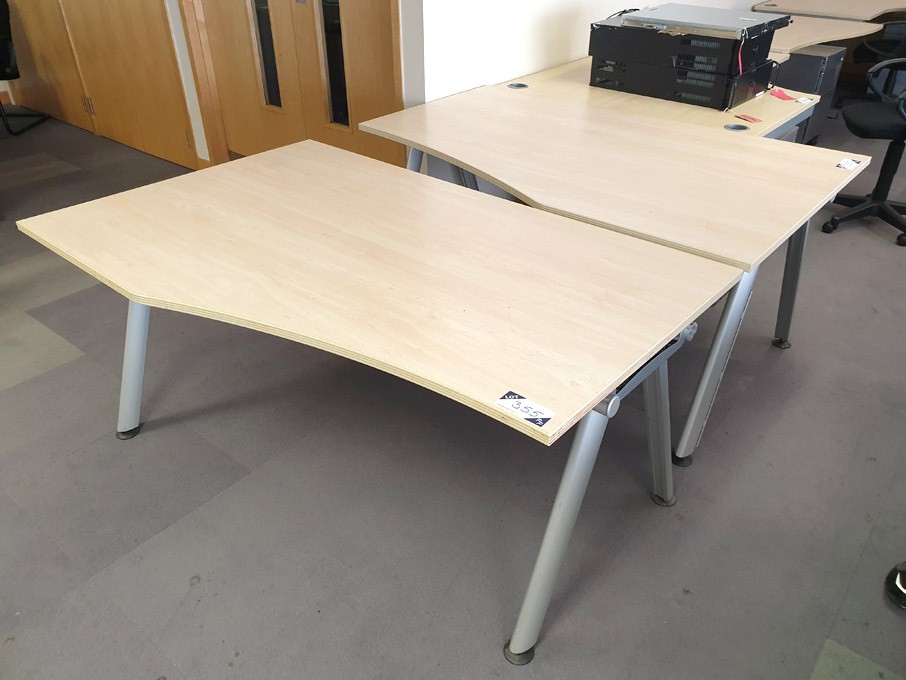 3x maple 1200x1000mm curved desks