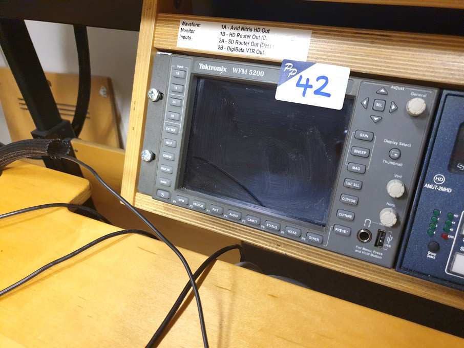 Tektronix WFM 5200 wave form monitor
