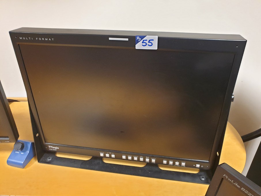 TV Logic LVM-242W multi format monitor