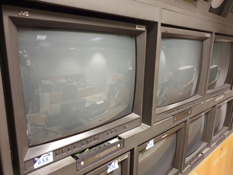 4x JVC TM2100PNK CRT studio monitors