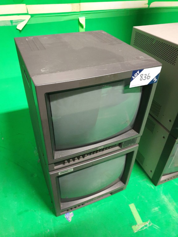 2x JVC TM-1500PS CRT studio monitors