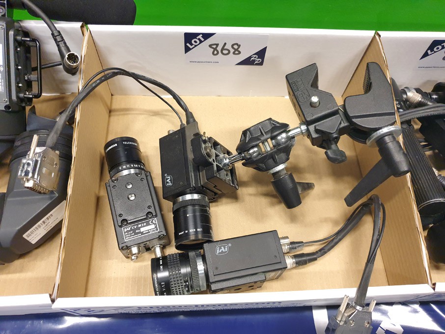 3x JAI CV-M50 cameras