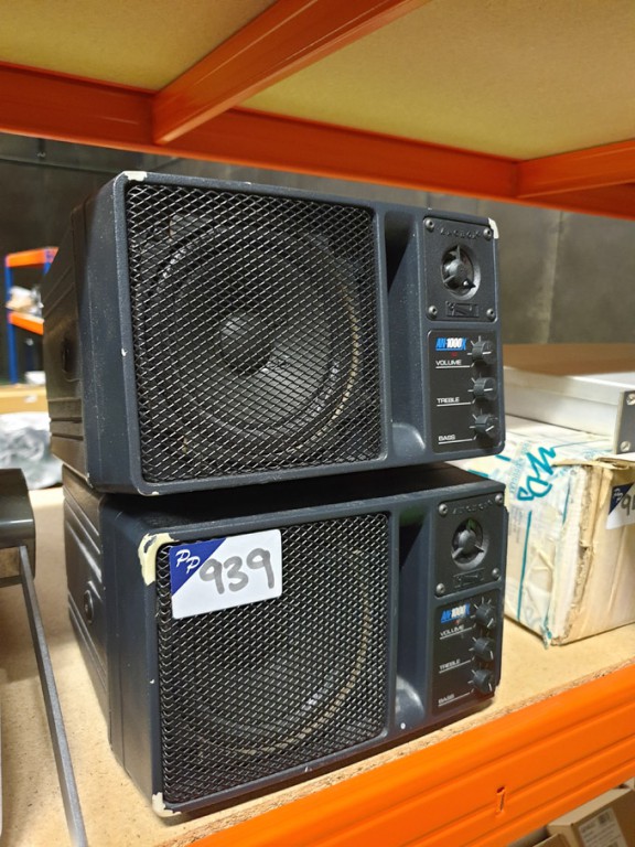 2x Anchor AN-1000X two way powered monitor speaker...