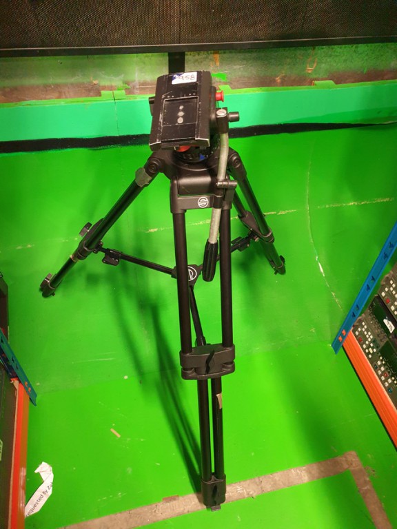 Sachtler camera tripod with Sachtler Video 20 flui...