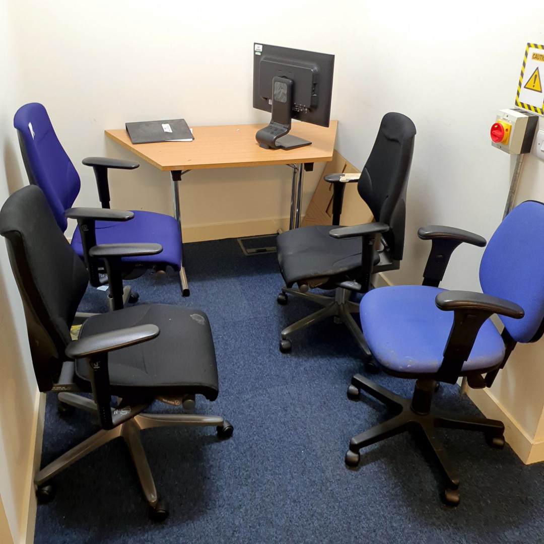 4x various upholstered swivel office chairs