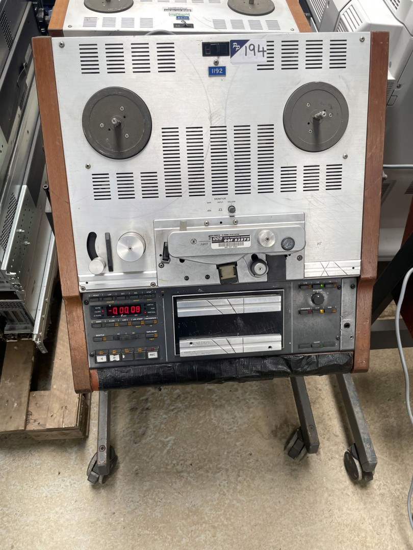 Studer A807 reel to reel recorder - reproducer on...