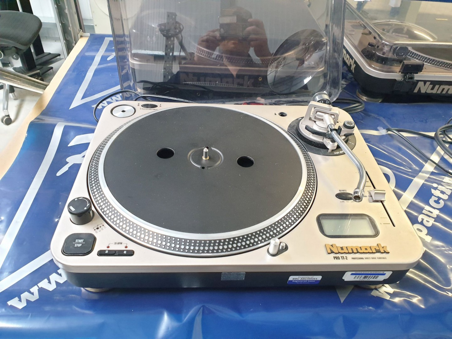 Numark Pro TT2 professional direct drive turntable...