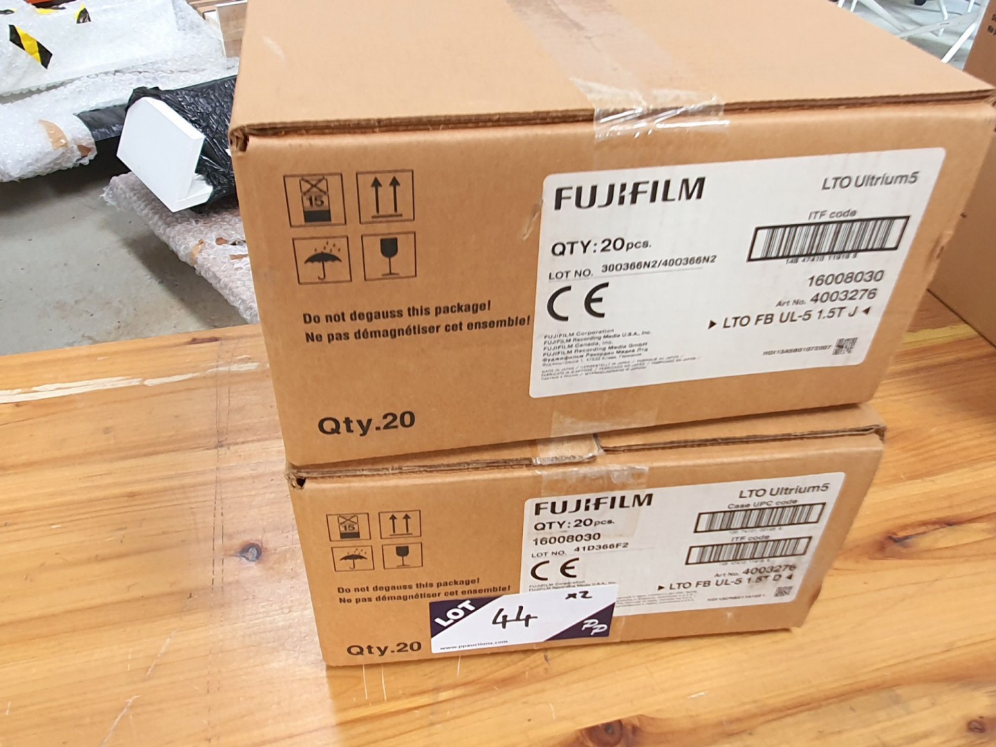 2 boxes (20 per box) FujiFilm LTOFBUL-5 1.5T Ultri...
