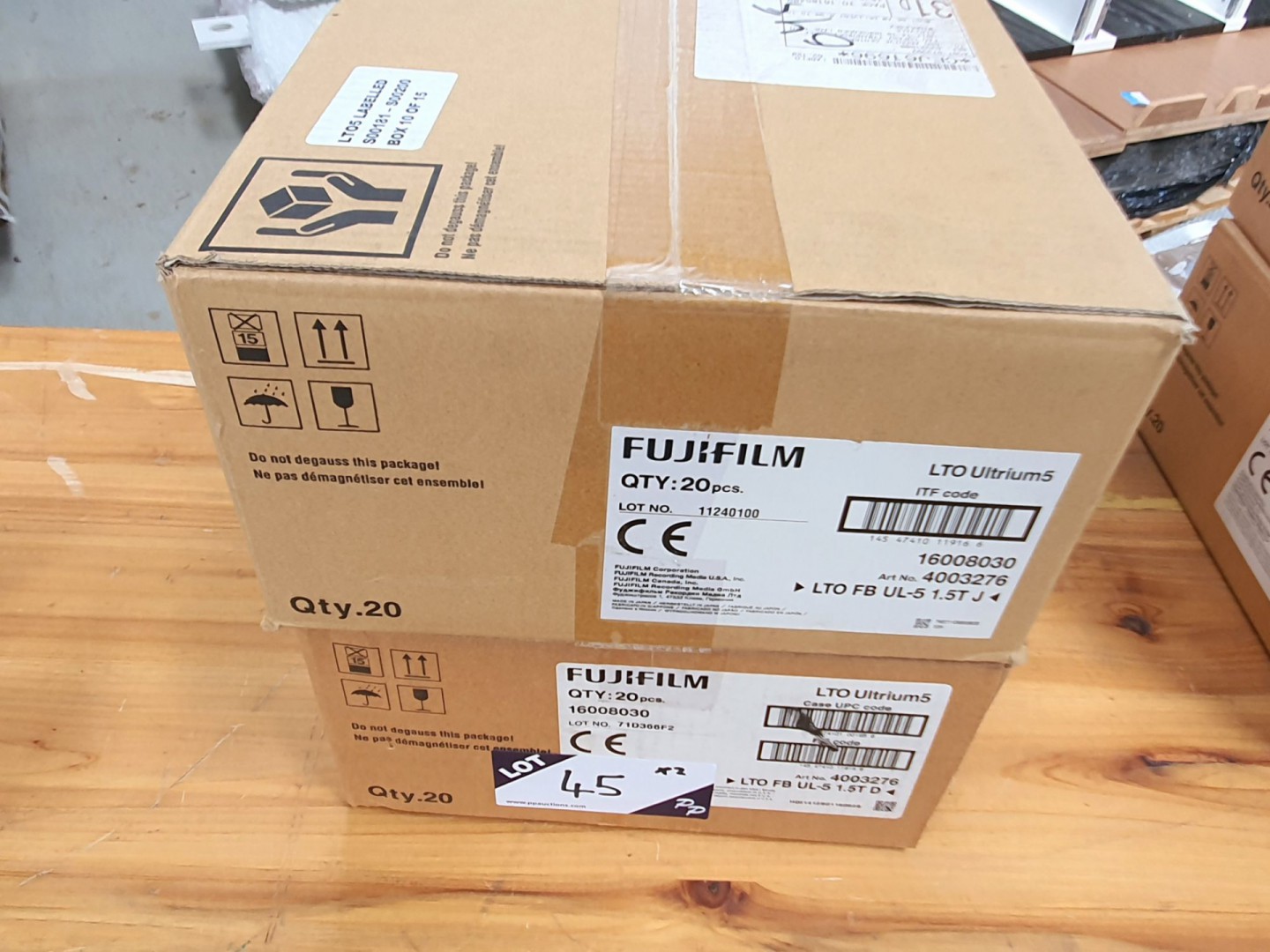 2 boxes (20 per box) FujiFilm LTOFBUL-5 1.5T Ultri...