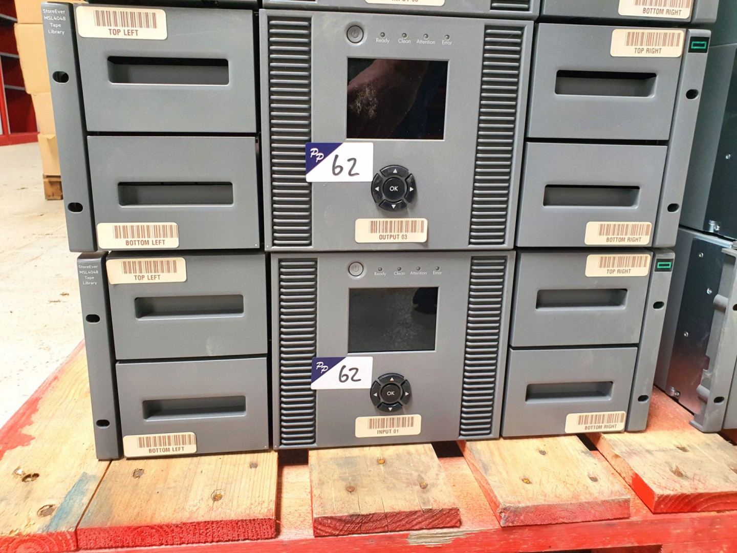 2x HP StoreEver MSL4048 tape library