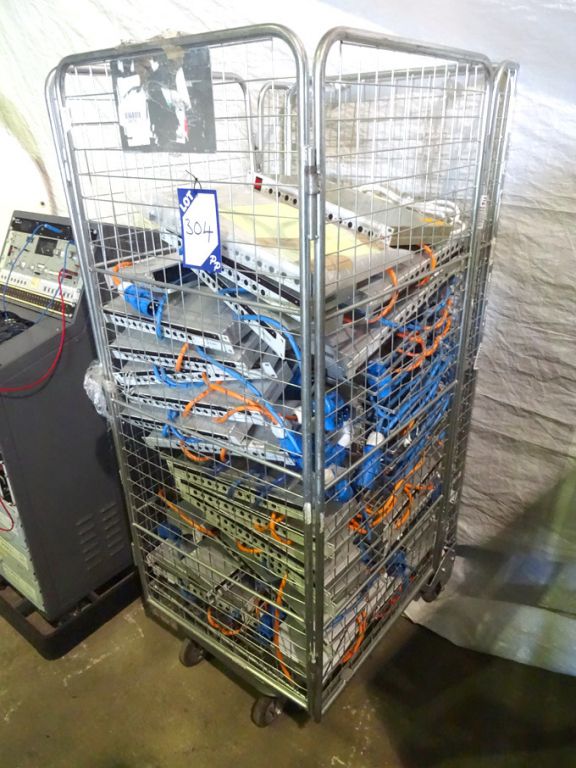Mobile storage cage with 60x Dega 1U 12 way MDUs