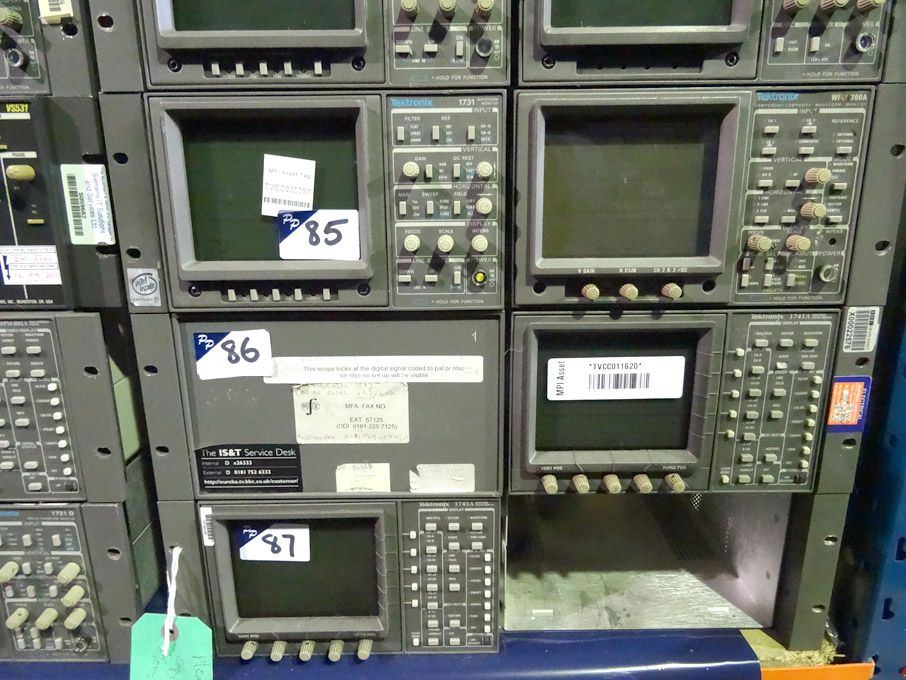 Tektronix 1745A waveform vector monitor