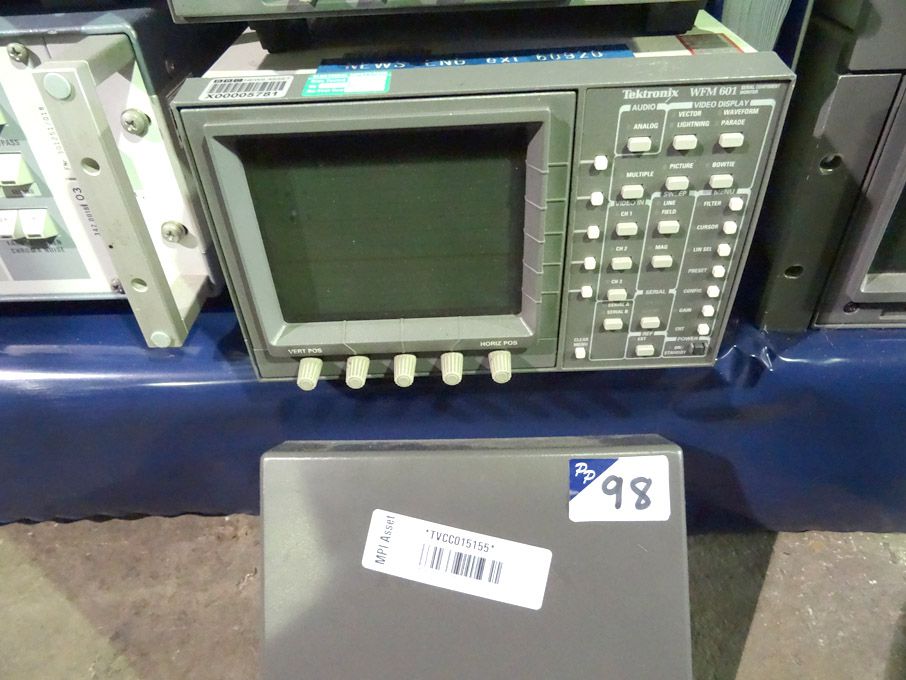 Tektronix WFM 601 serial component monitor