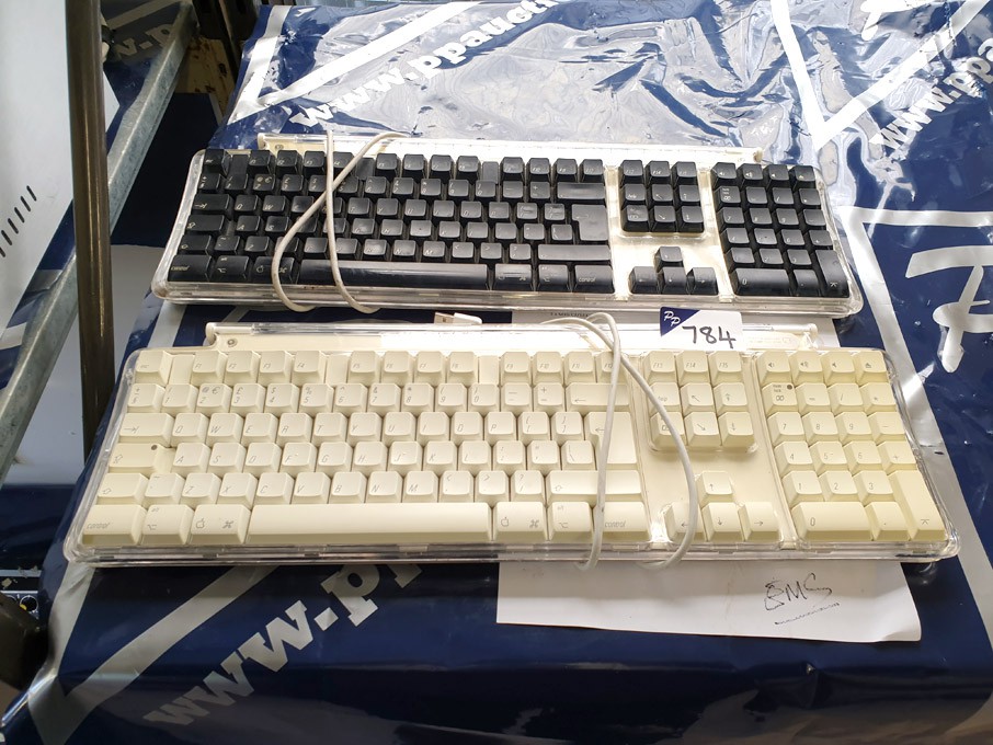2x Apple M7803 pro keyboard